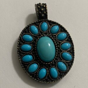 Boho Western Faux Turquoise Cluster Pendant – Antique Gold Tone